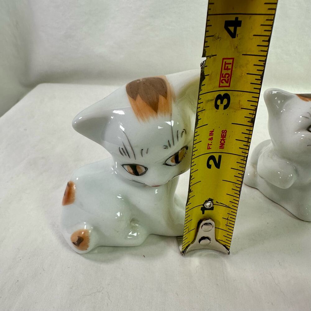 VTG Set 4 Porcelain Cat Figurines White & Tricolored Collectible Miniatures - Picture 9 of 9